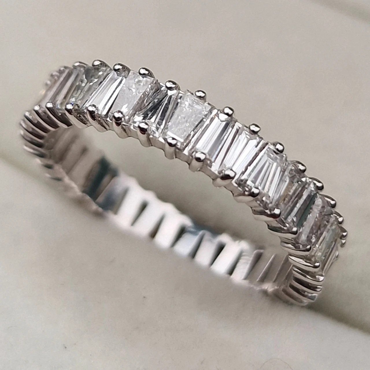 Кольцо Deimantas 106723928 17р 3,14гр 2,25ct. купить,NaN