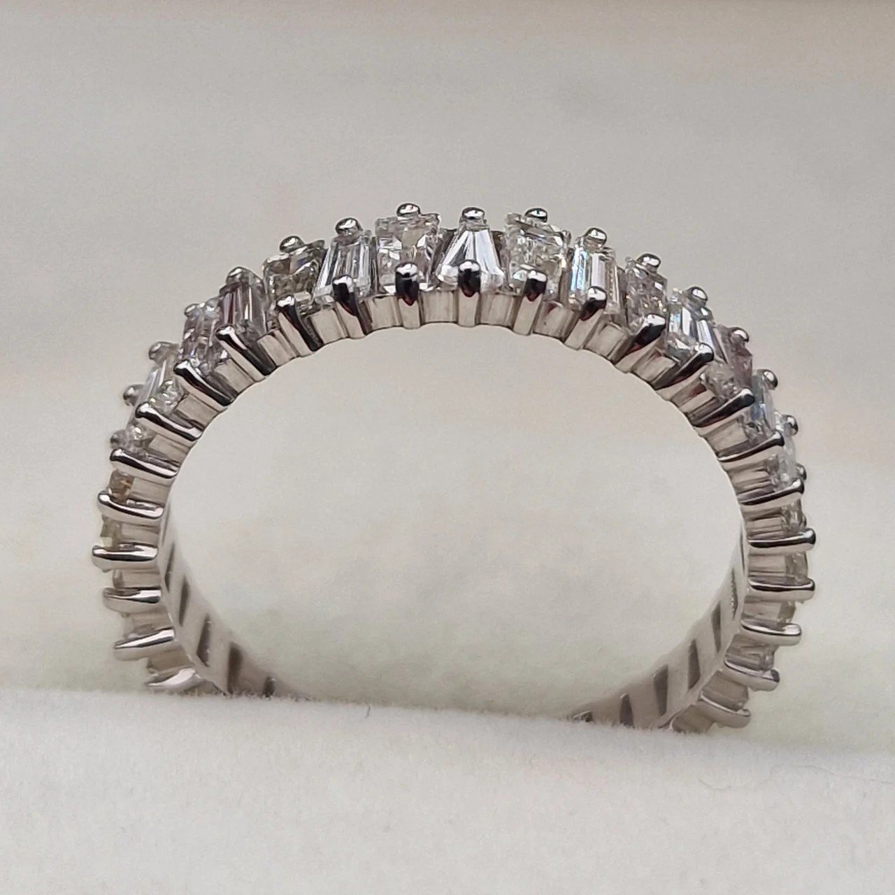 Кольцо Deimantas 106723928 17р 3,14гр 2,25ct. купить,NaN