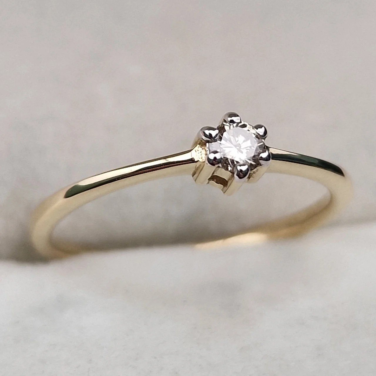 Кольцо Deimantas 106798135 16,5р 1,35гр 0,121ct. купить,NaN