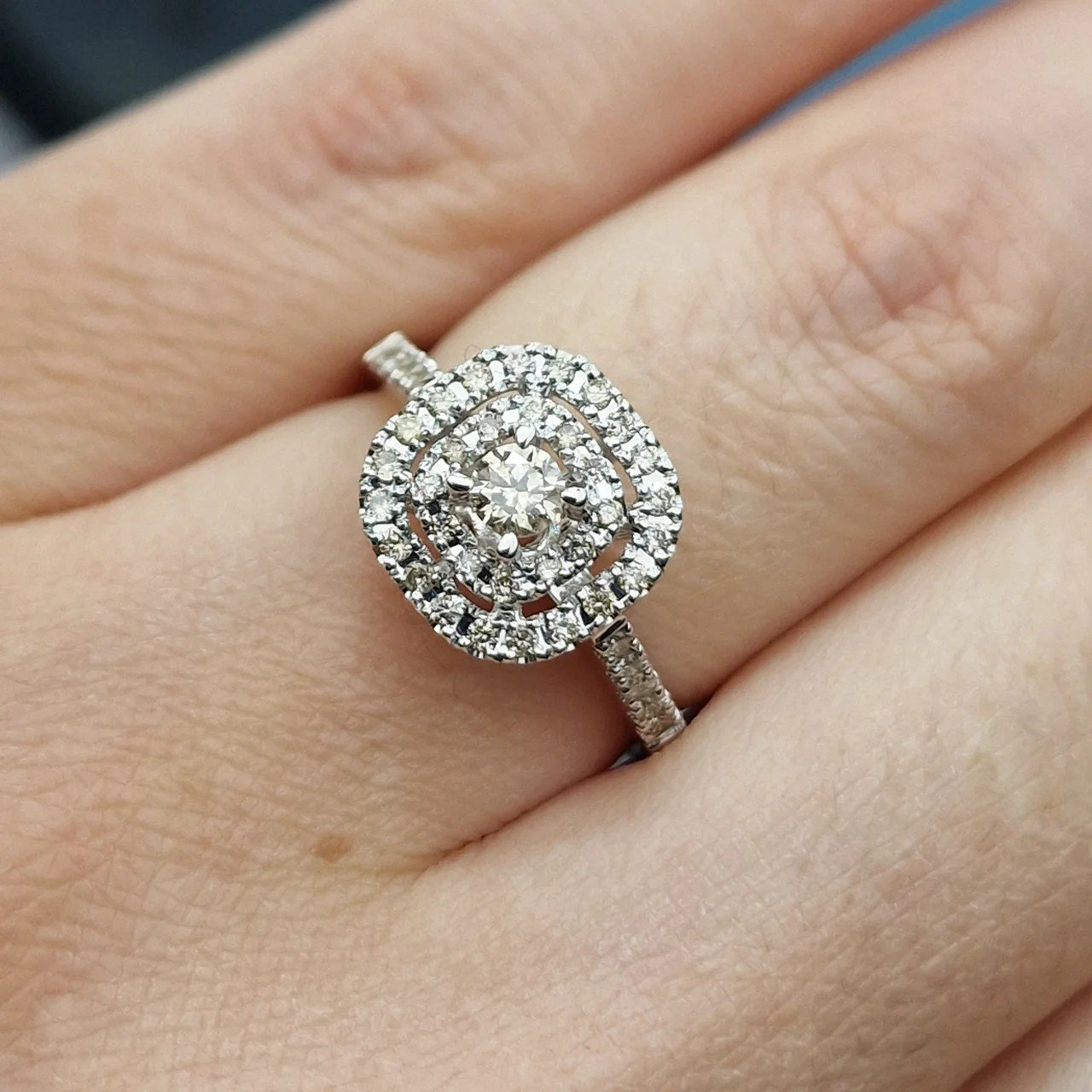 Кольцо Deimantas 106723867 17,5р 3,65гр 0,49ct. купить,NaN