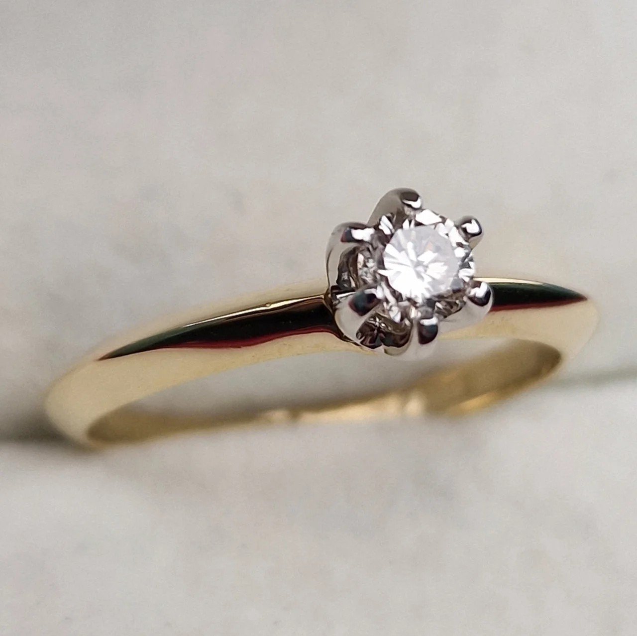 Кольцо Deimantas 106723614 17р 2,55гр 0,22ct. купить,NaN