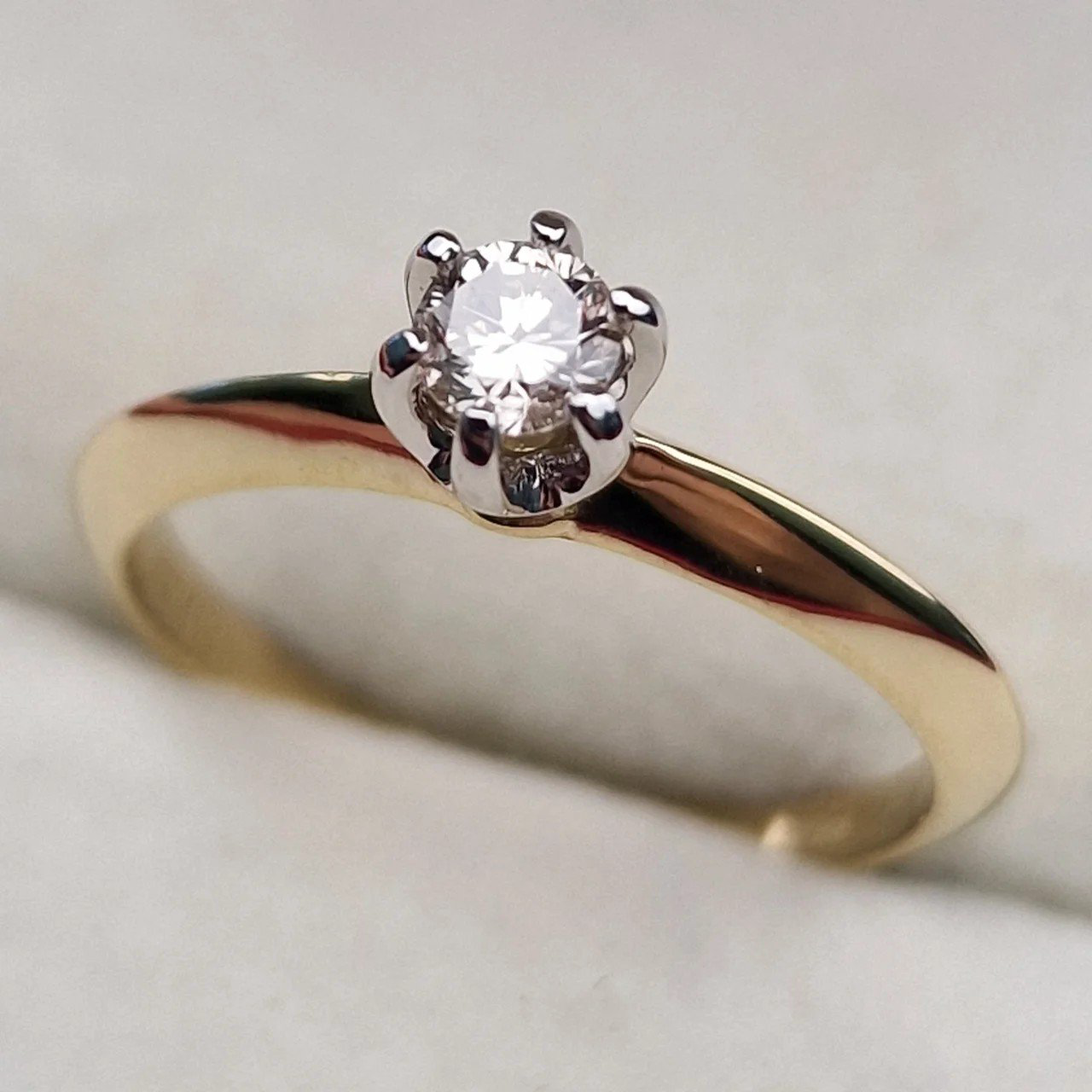 Кольцо Deimantas 106723614 17р 2,55гр 0,22ct. купить,NaN