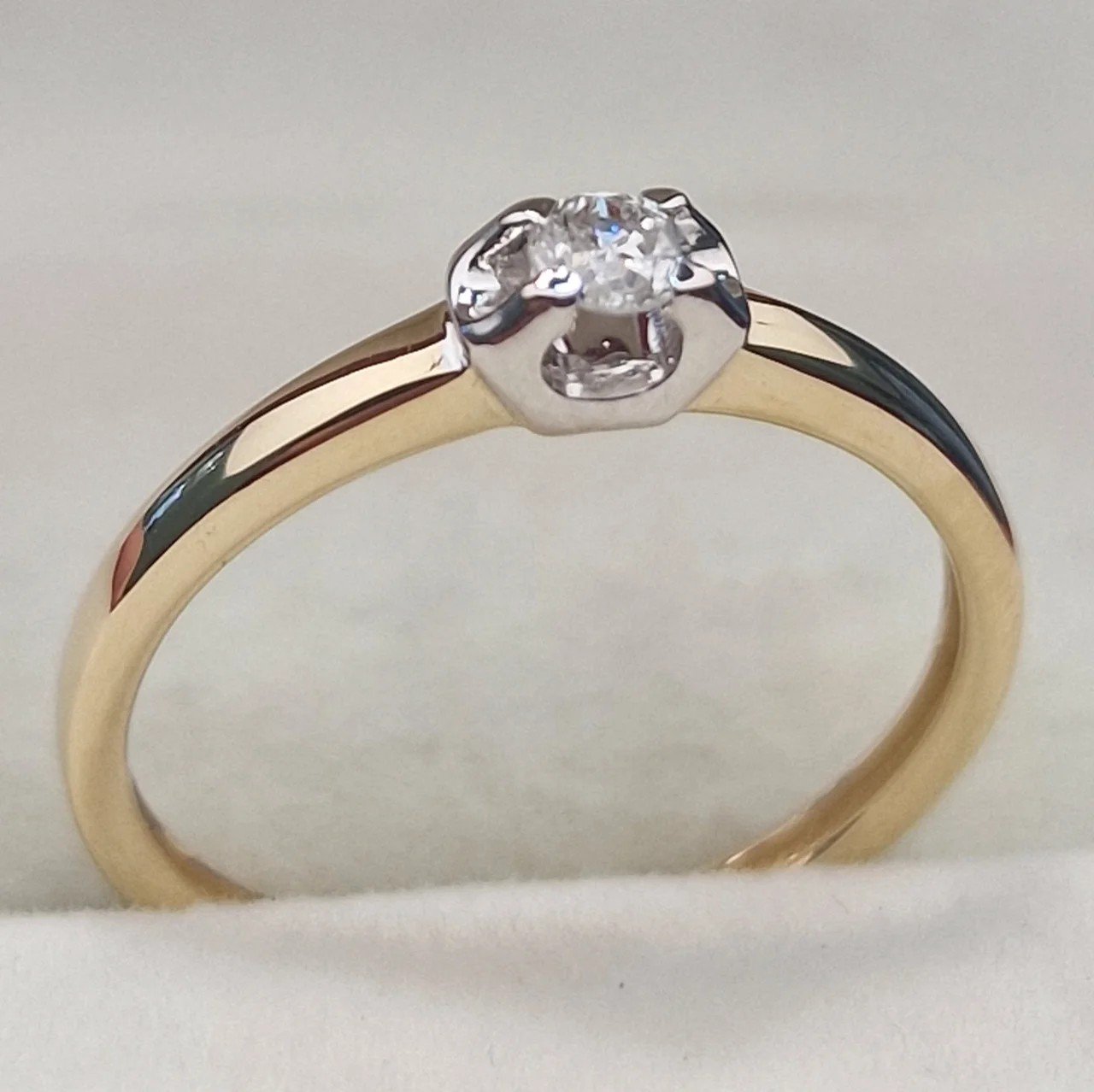 Кольцо Deimantas 106798231 16,5р 1,58гр 0,12ct. купить,NaN