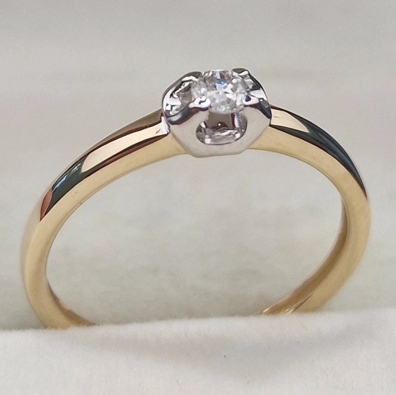 Кольцо Deimantas 106798231 16,5р 1,58гр 0,12ct. купить,NaN