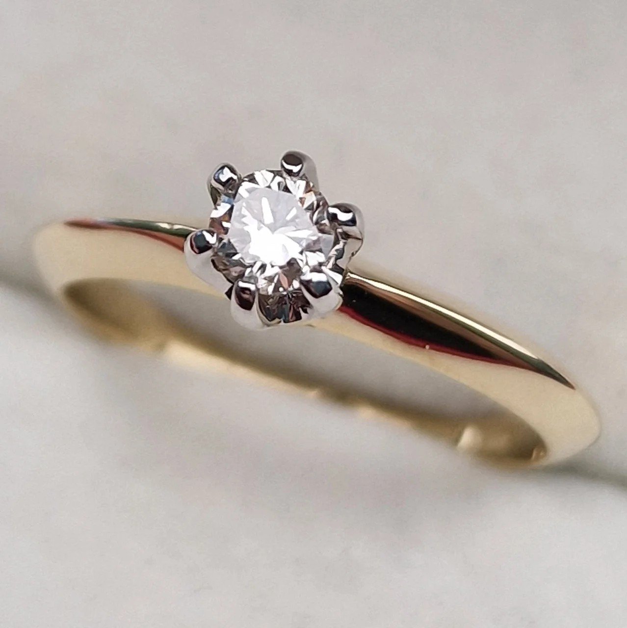 Кольцо Deimantas 106723572 17р 2,55гр 0,22ct. купить,NaN