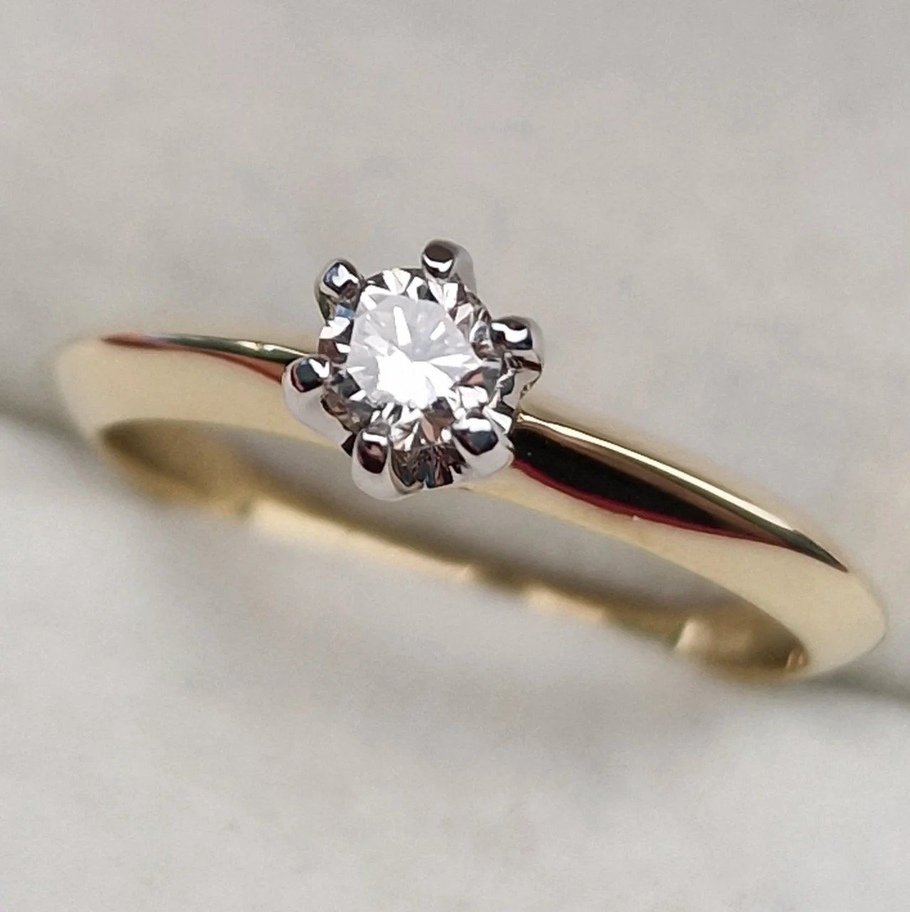 Кольцо Deimantas 106723572 17р 2,55гр 0,22ct. купить,NaN
