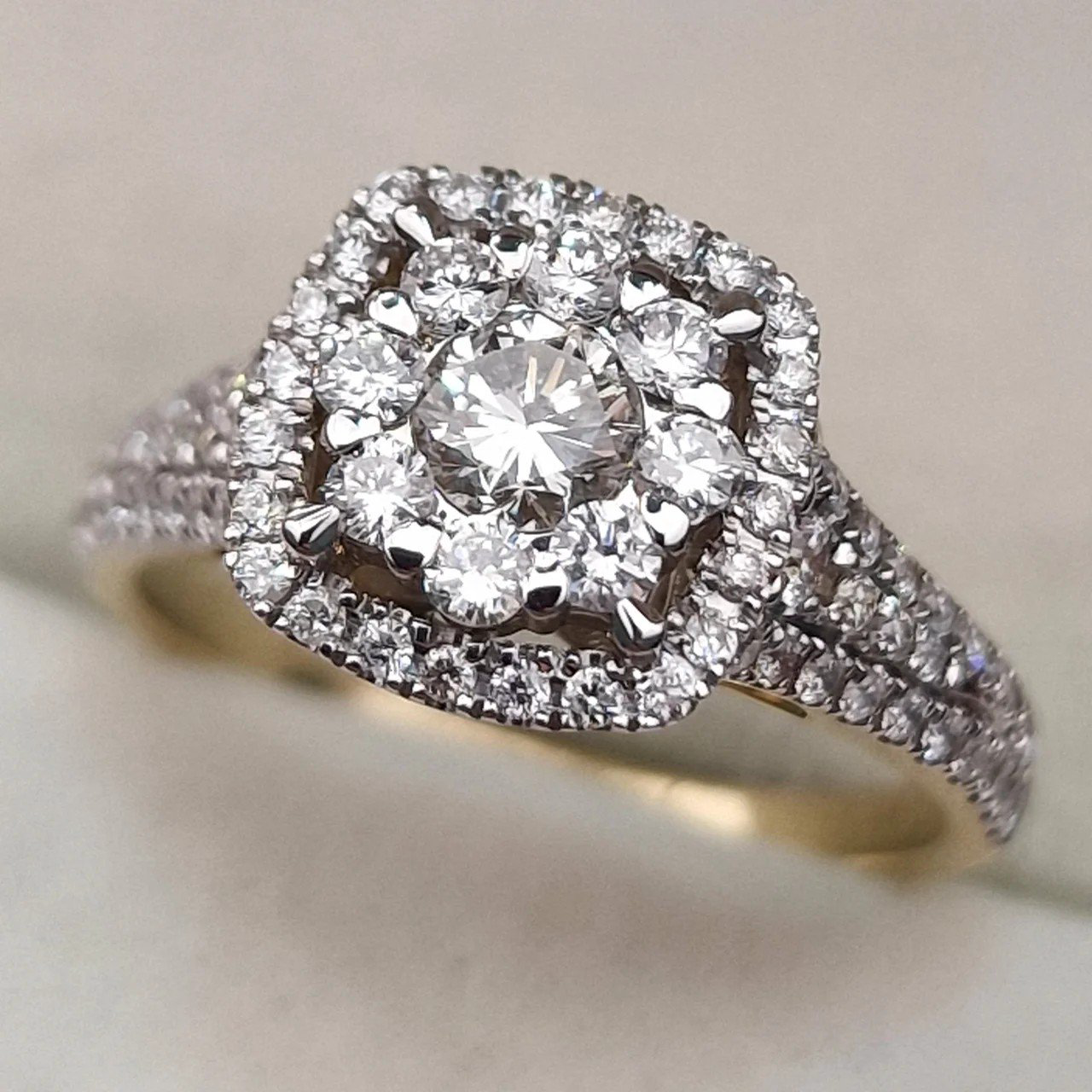 Кольцо Deimantas 106744648 17р 4,02гр 0,9ct. купить,NaN