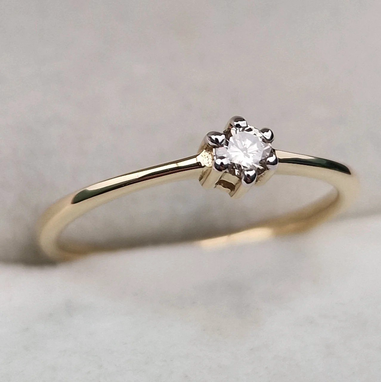 Кольцо Deimantas 106798117 16,5р 1,37гр 0,116ct. купить,NaN