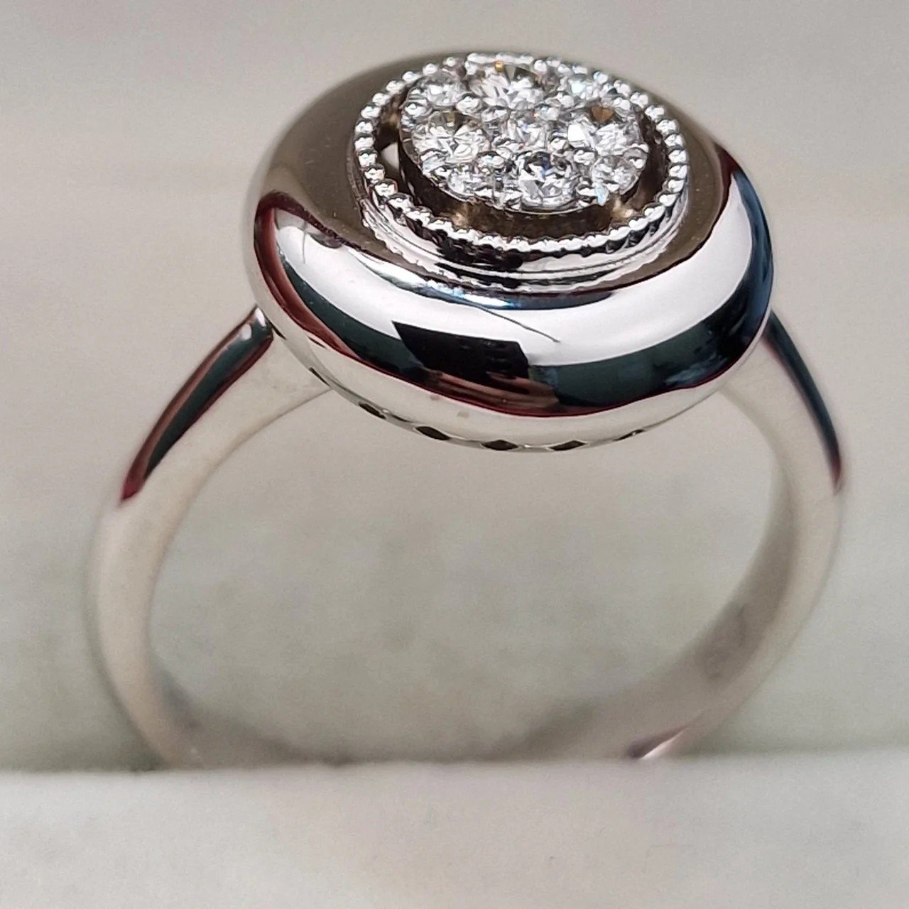 Кольцо Deimantas 106724106 17р 4,49гр 0,23ct. купить,NaN