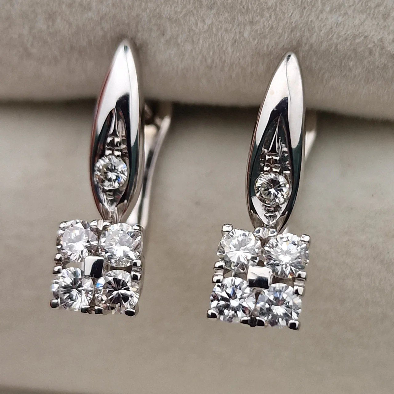 Серьги Deimantas 106724008 3,26гр 0,69ct. купить,NaN