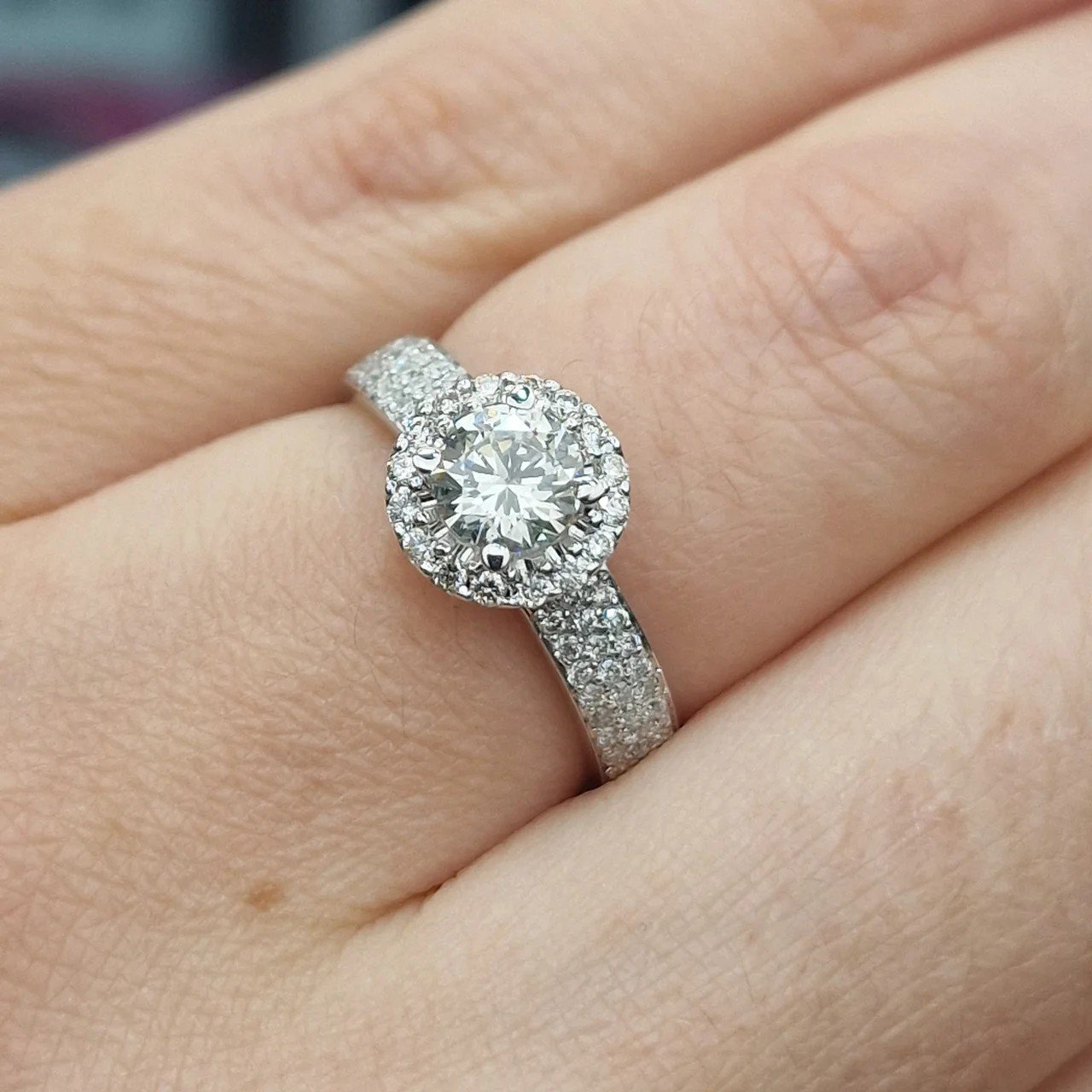 Кольцо Deimantas 106744395 17р 3,72гр 1,00ct. купить,NaN