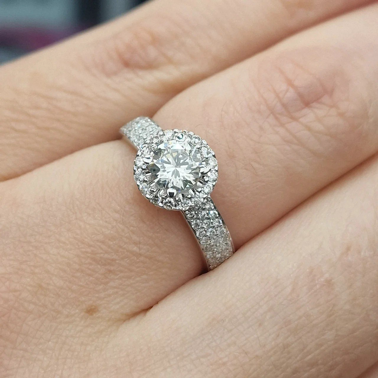 Кольцо Deimantas 106744395 17р 3,72гр 1,00ct. купить,NaN