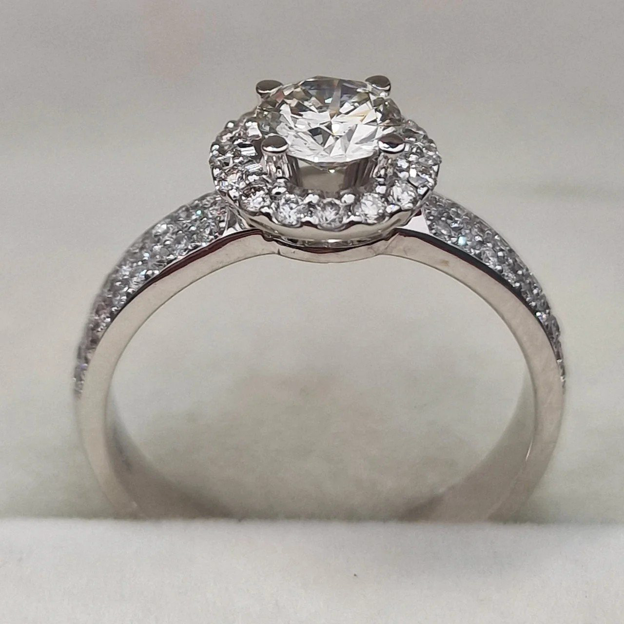 Кольцо Deimantas 106744395 17р 3,72гр 1,00ct. купить,NaN