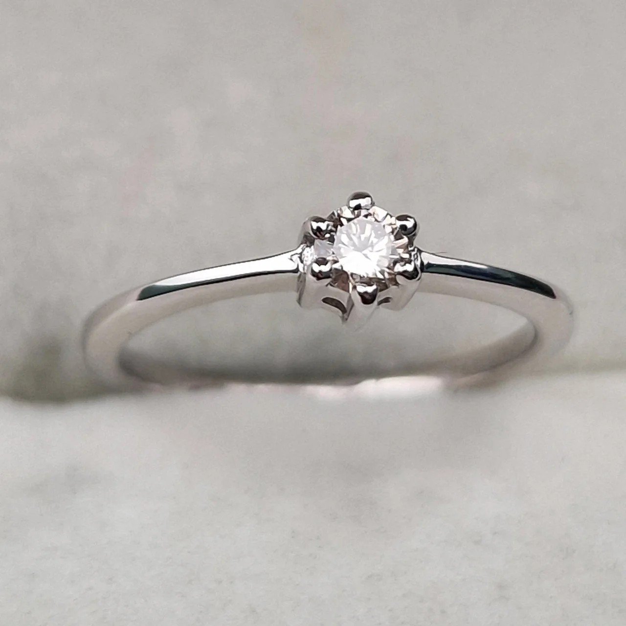 Кольцо Deimantas 106798208 16р 1,47гр 0,09ct. купить,NaN