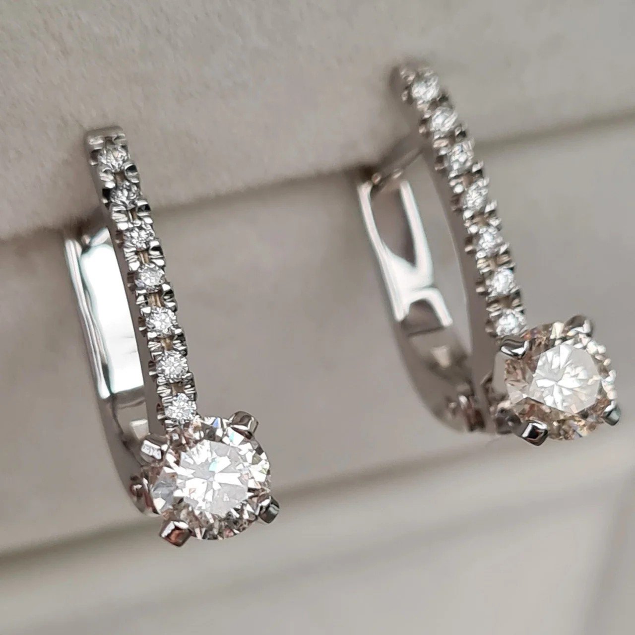Серьги Deimantas 91088136 3,3гр 0,91ct. купить,NaN