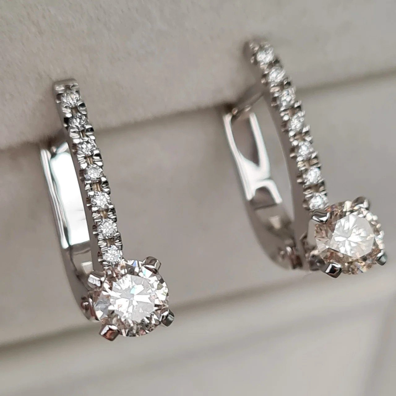 Серьги Deimantas 91088136 3,3гр 0,91ct. купить,NaN