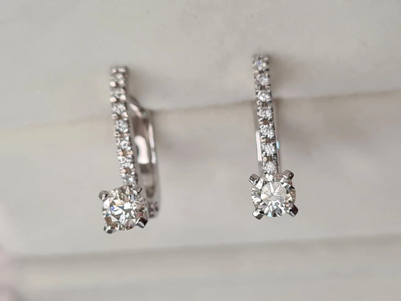Серьги Deimantas 91088136 3,3гр 0,91ct. купить,NaN