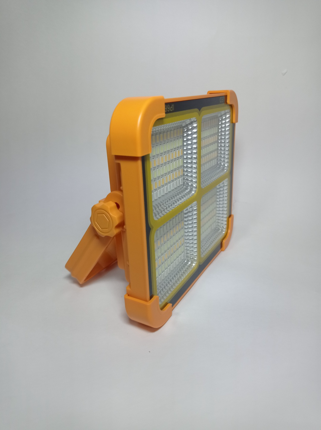 Фонарь-прожектор Solarpower LED F30 жёлтый купить,6000