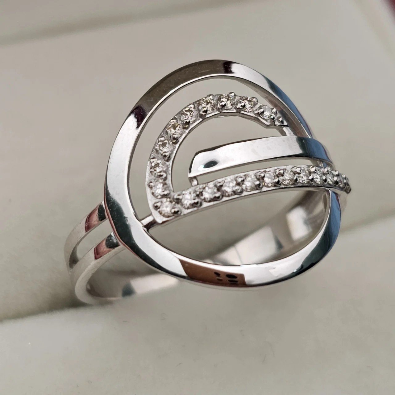 Кольцо Deimantas 107573311 19р 0,19гр 0,19ct. купить,NaN