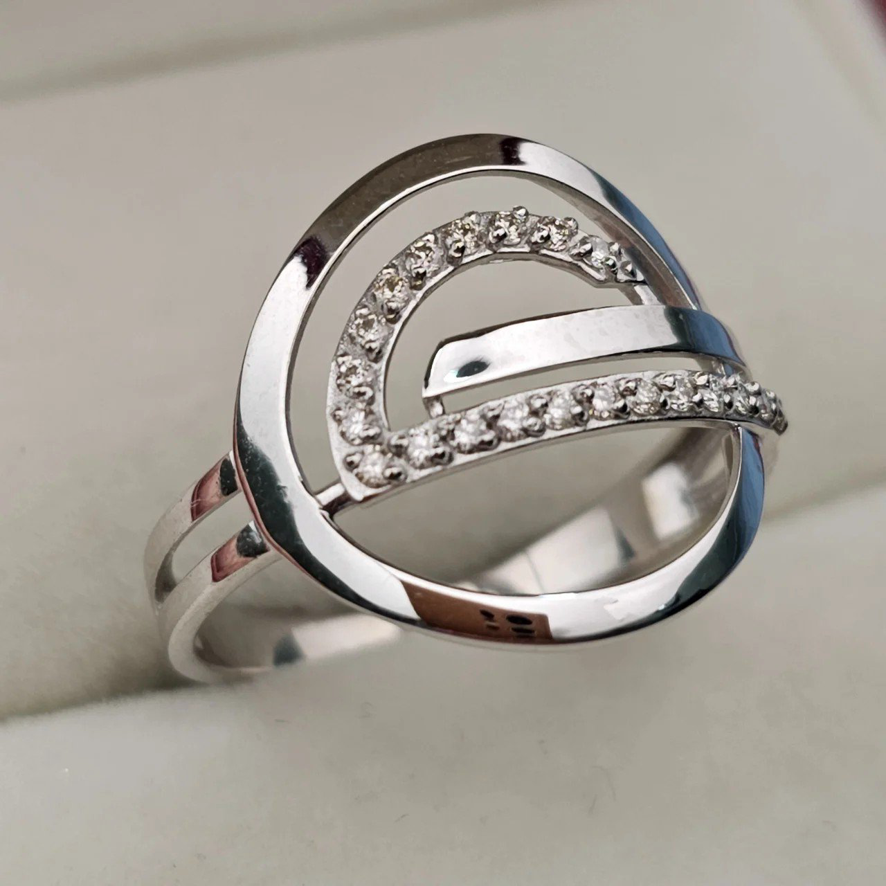 Кольцо Deimantas 107573311 19р 0,19гр 0,19ct. купить,NaN