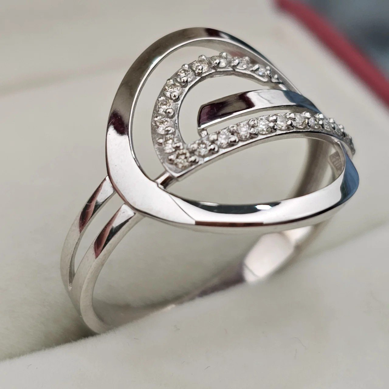 Кольцо Deimantas 107573311 19р 0,19гр 0,19ct. купить,NaN