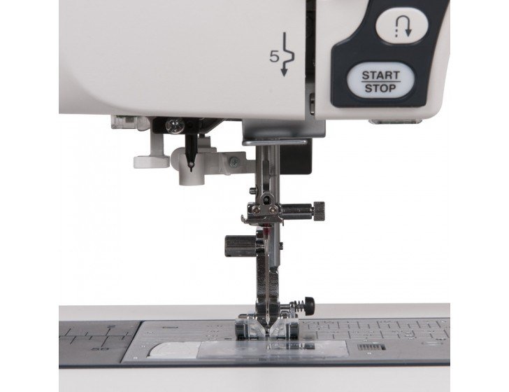 Швейная машина Janome Memory Craft 9900 белая купить,0