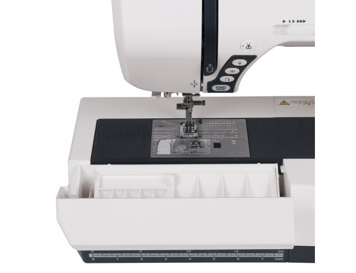 Швейная машина Janome Memory Craft 9900 белая купить,0