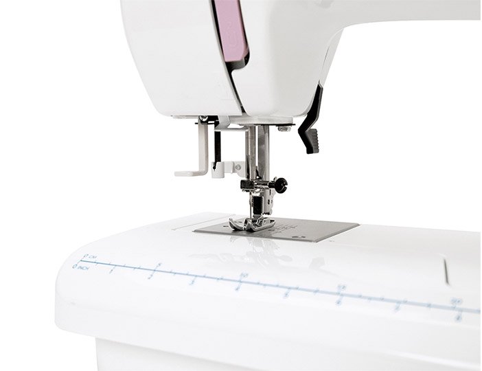 Швейная машина Janome HD1015 белая