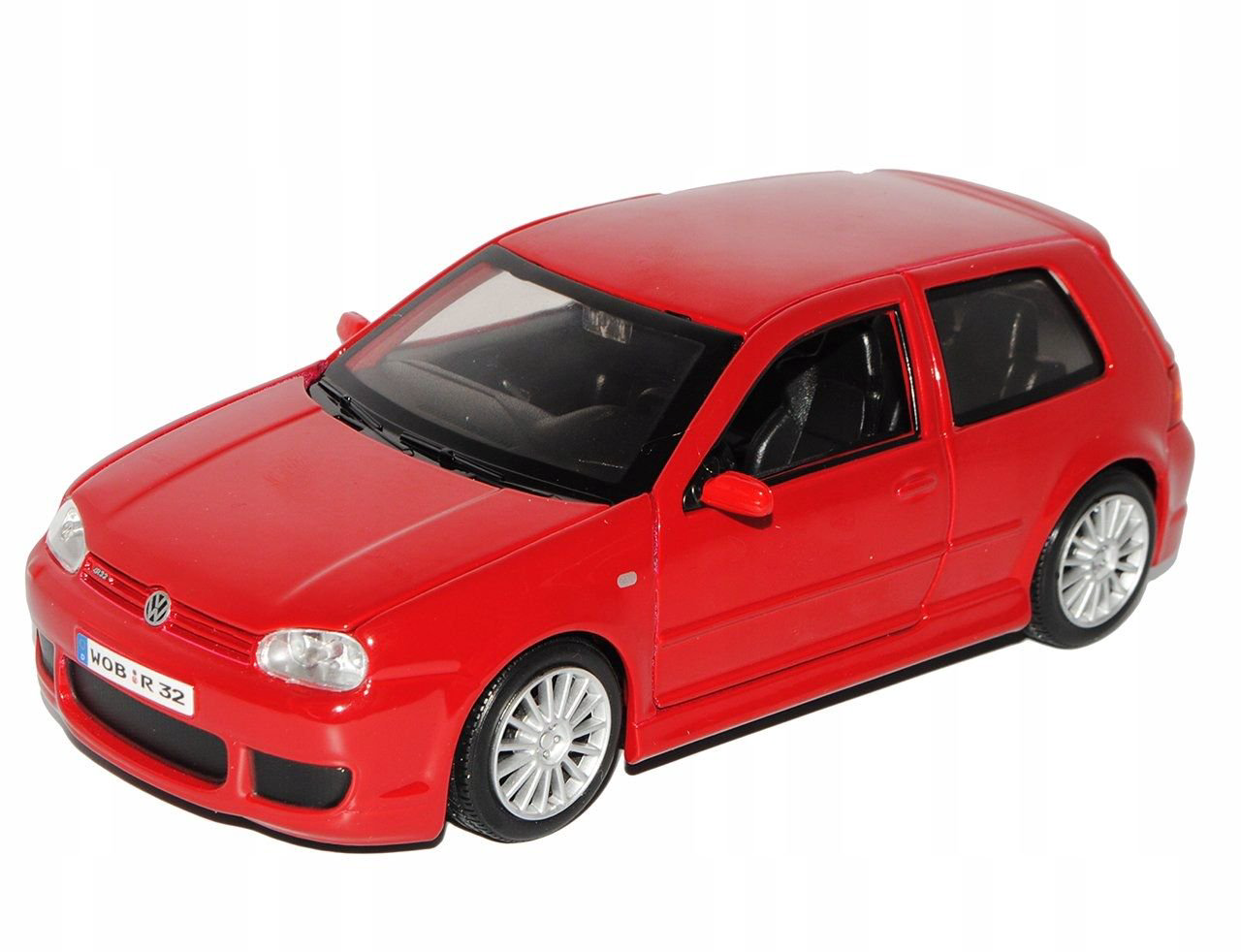 Модель автомобиля Maisto 1:24 Volkswagen Golf R32 купить,NaN