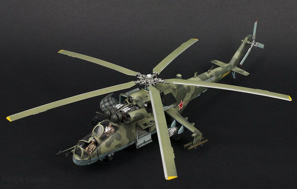 Советский ударный вертолет  Zvezda МИ-24П купить,NaN