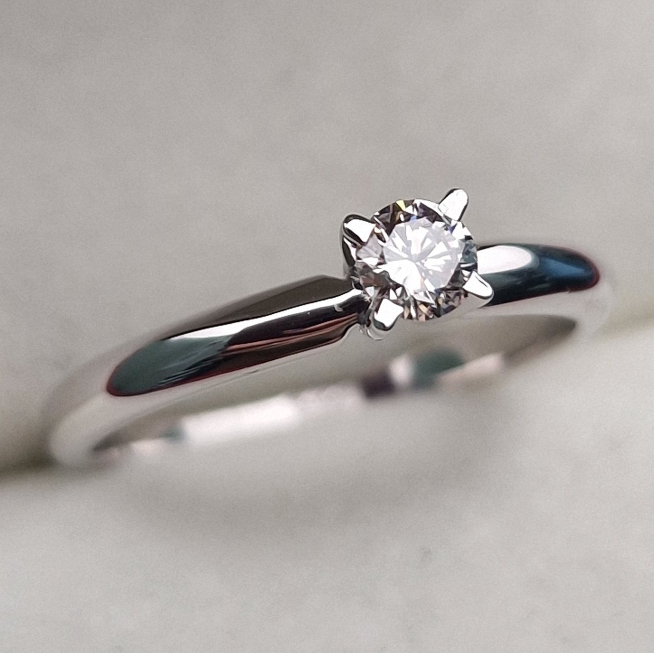 Кольцо Deimantas 100592624 17,5р 2,36гр 0,20ct. купить,NaN