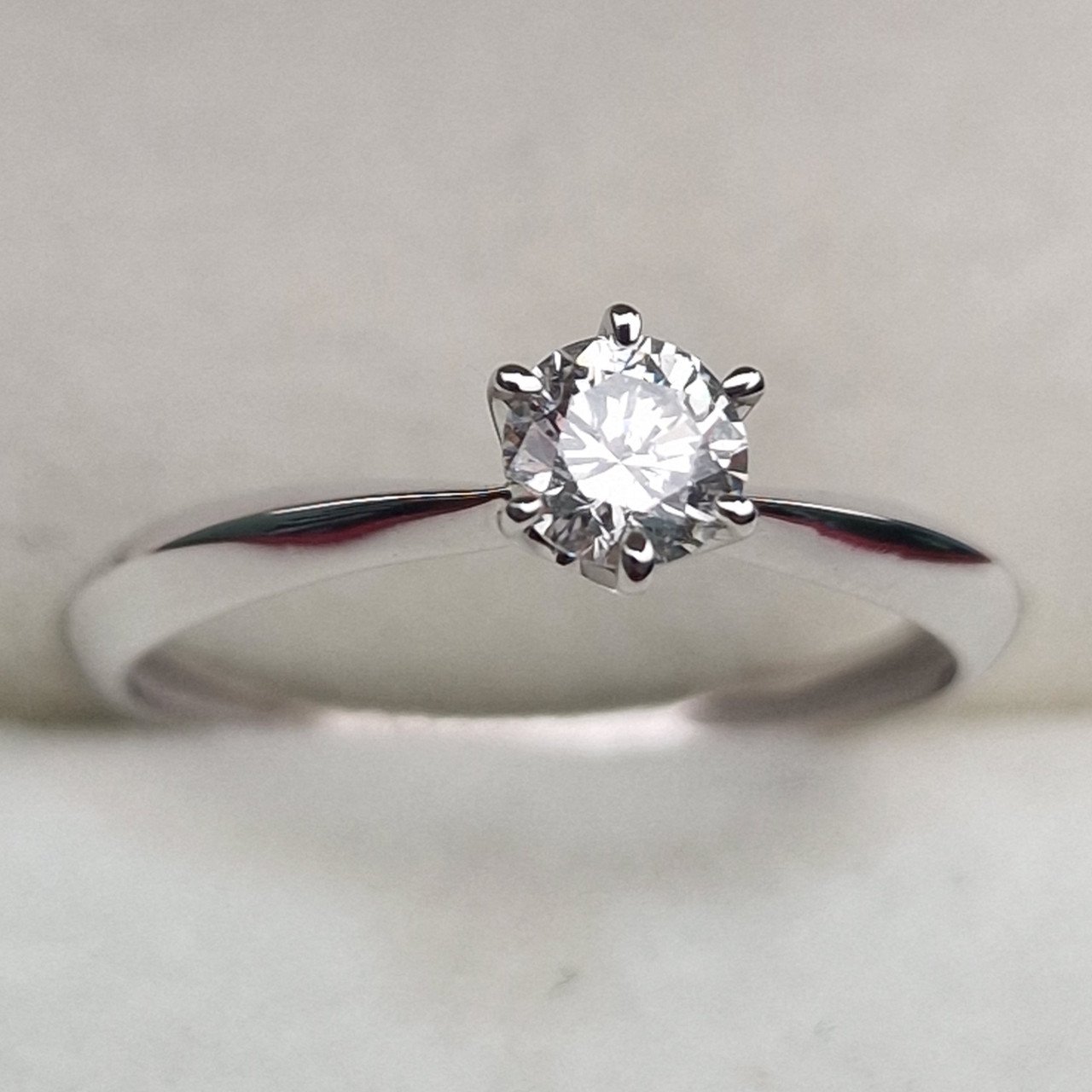 Кольцо Deimantas 100592524 16р 1,05гр 0,286ct. купить,NaN