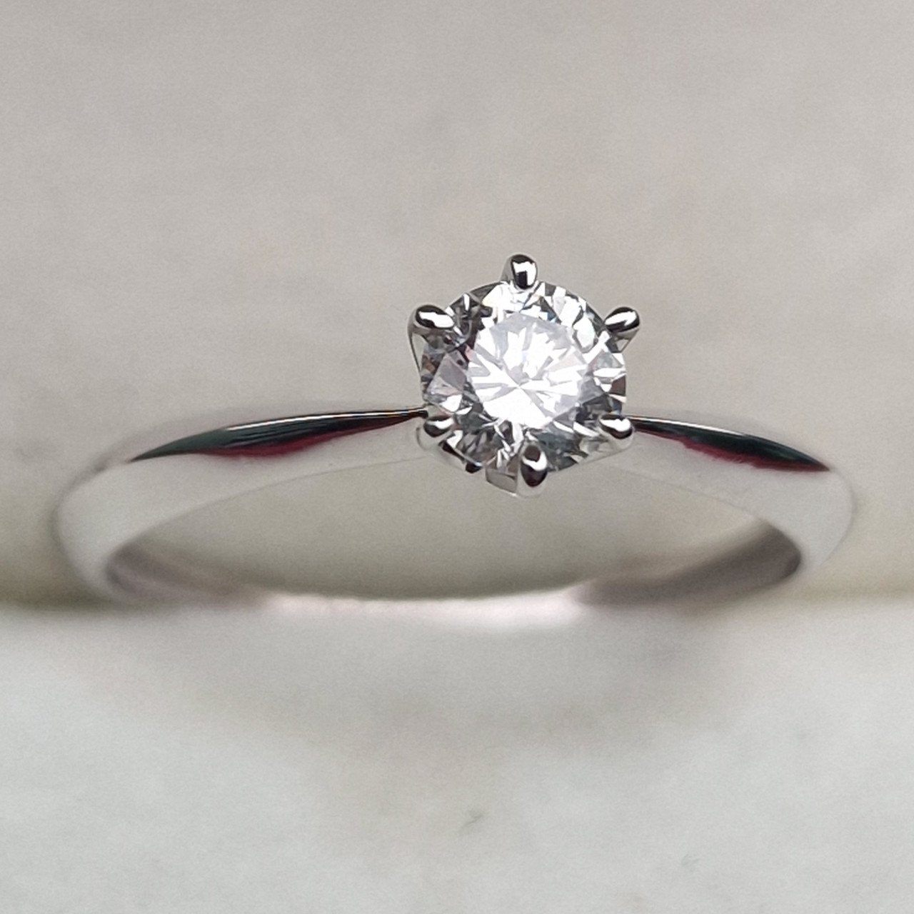 Кольцо Deimantas 100592524 16р 1,05гр 0,286ct. купить,NaN