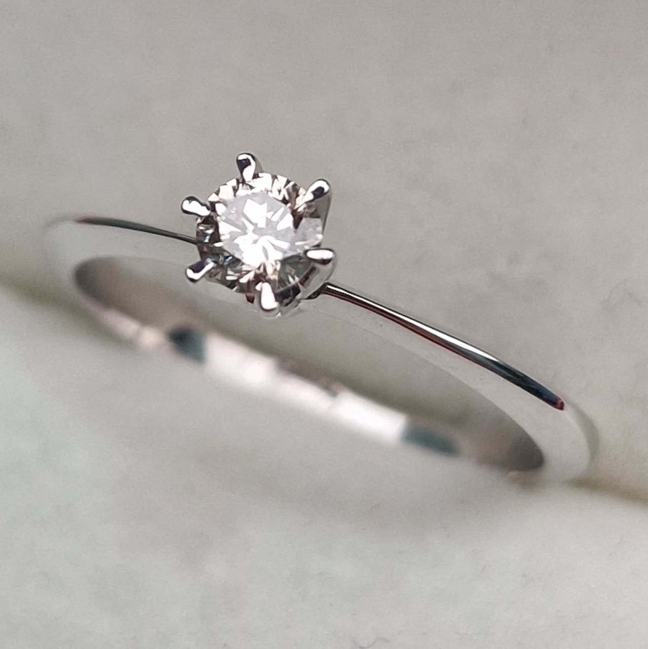 Кольцо Deimantas 100592659 16,5р 1,77гр 0,196ct. купить,NaN