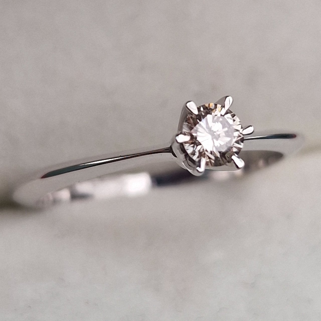 Кольцо Deimantas 100592659 16,5р 1,77гр 0,196ct. купить,NaN