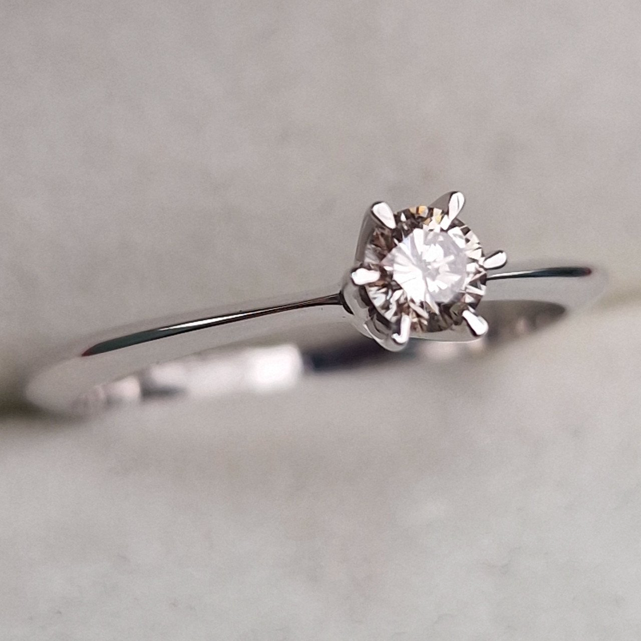 Кольцо Deimantas 100592659 16,5р 1,77гр 0,196ct. купить,NaN