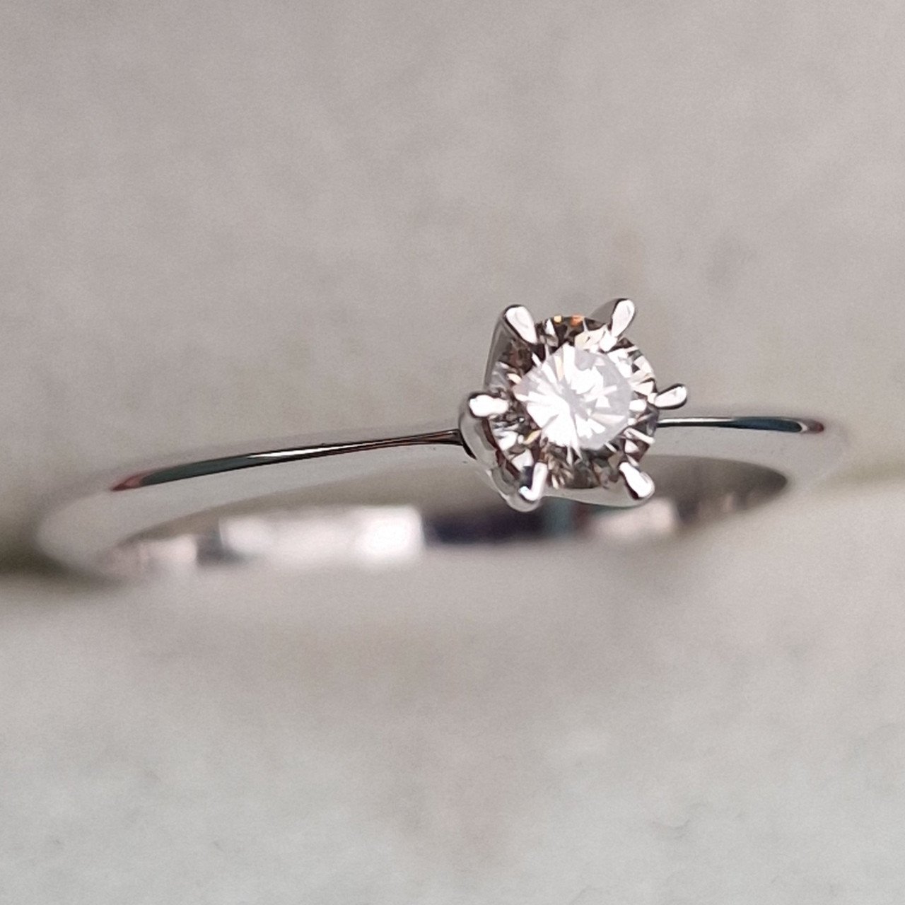 Кольцо Deimantas 100592659 16,5р 1,77гр 0,196ct. купить,NaN