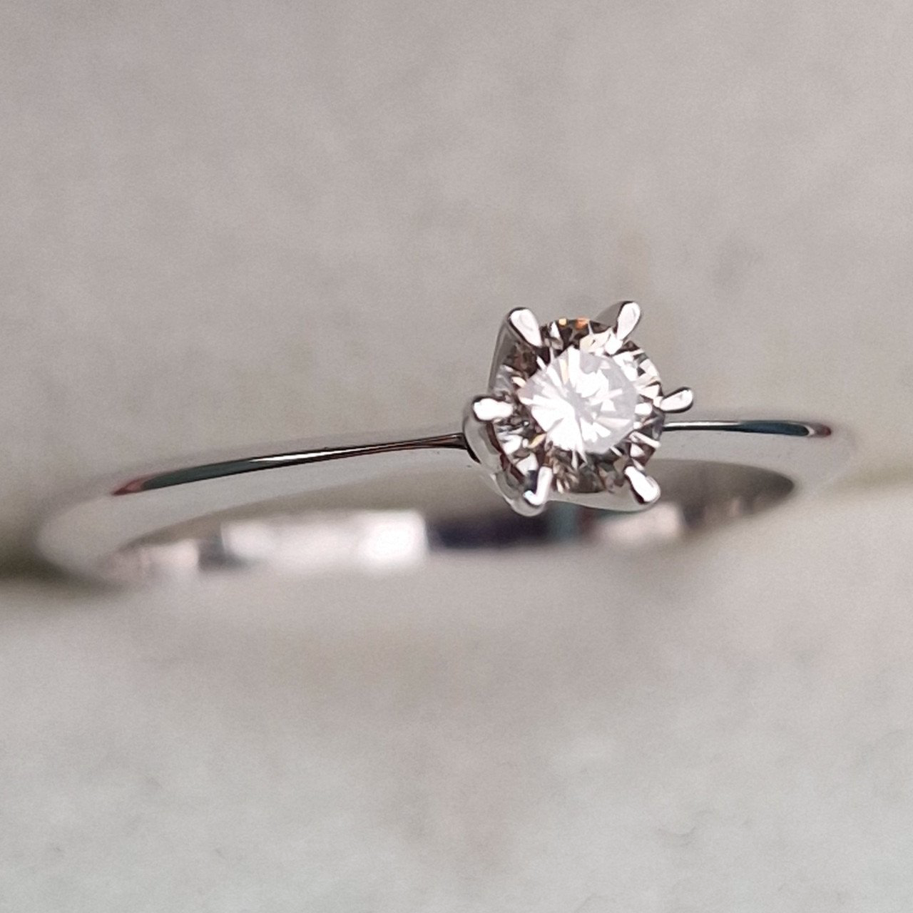 Кольцо Deimantas 100592659 16,5р 1,77гр 0,196ct. купить,NaN