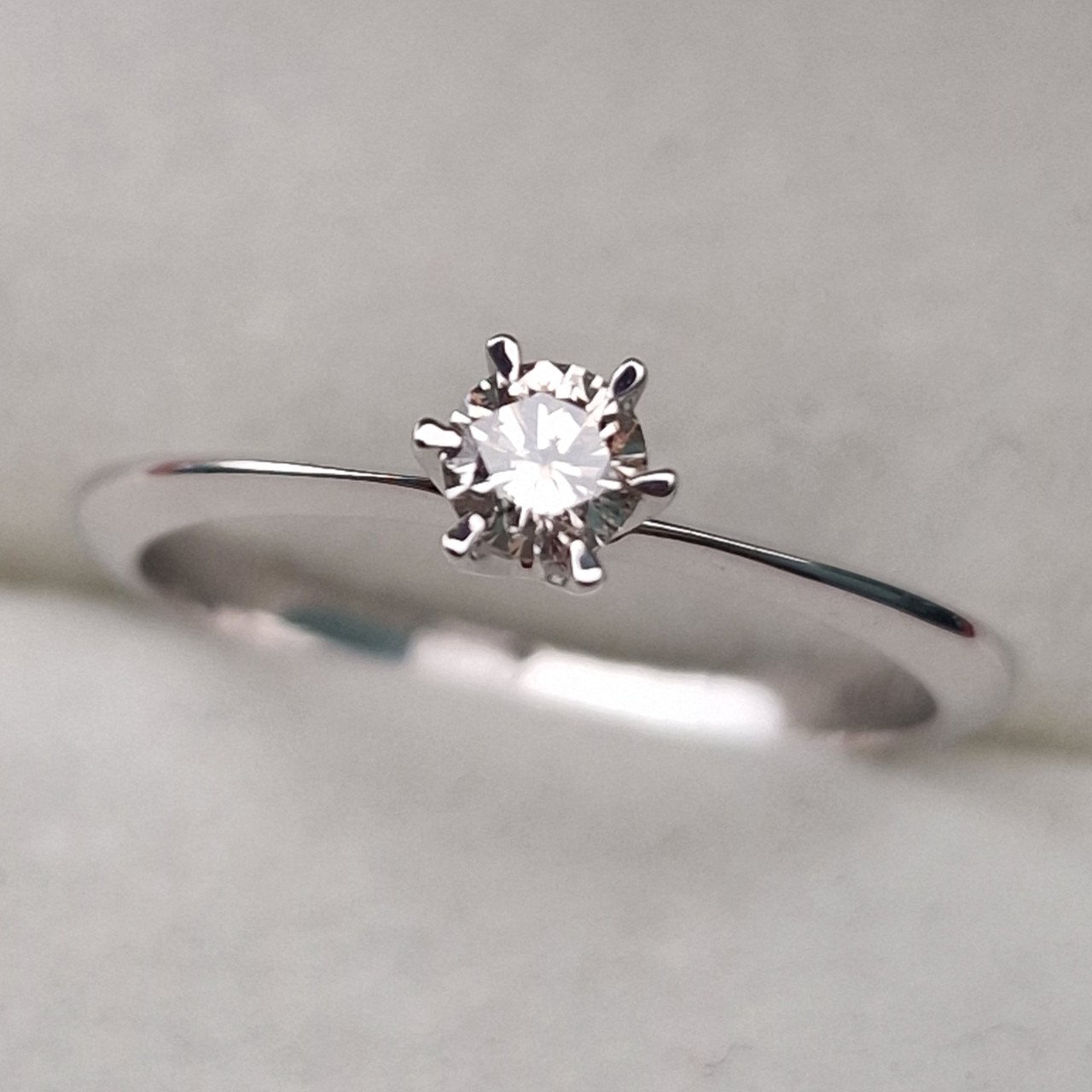 Кольцо Deimantas 100592659 16,5р 1,77гр 0,196ct. купить,NaN