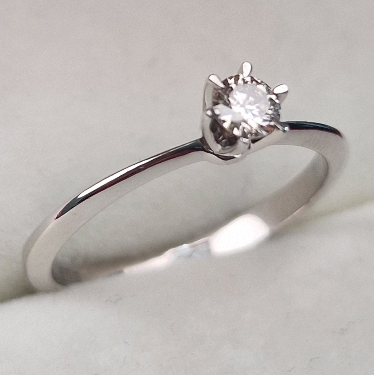 Кольцо Deimantas 100592666 16,5р 1,73гр 0,17ct. купить,NaN