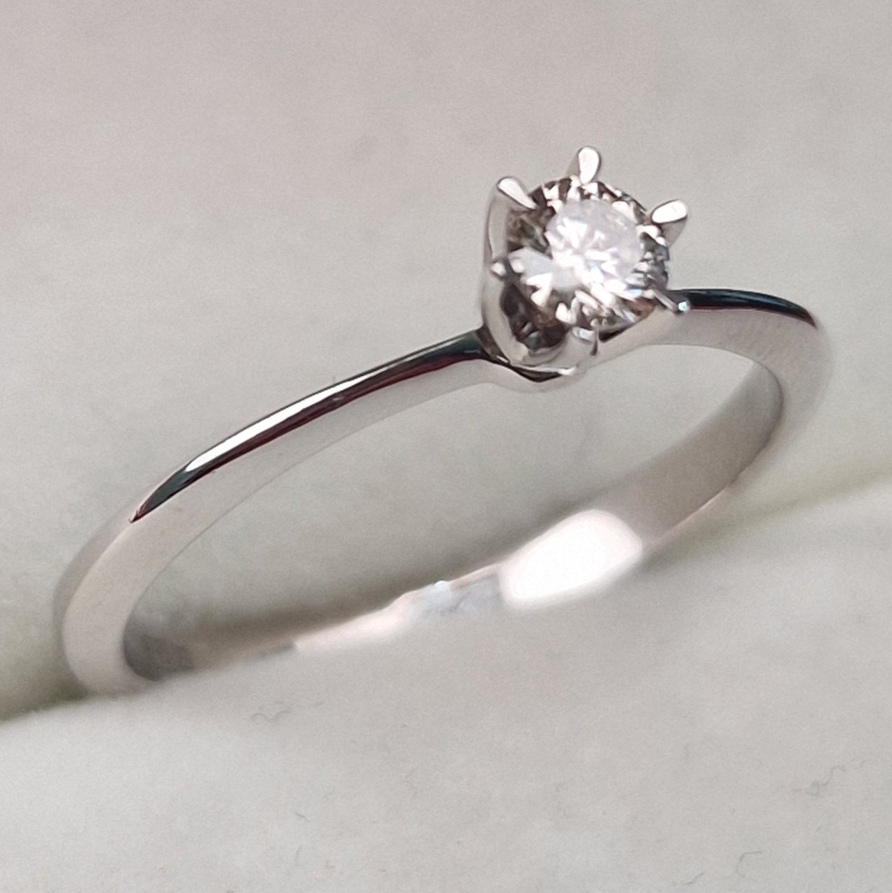 Кольцо Deimantas 100592666 16,5р 1,73гр 0,17ct. купить,NaN