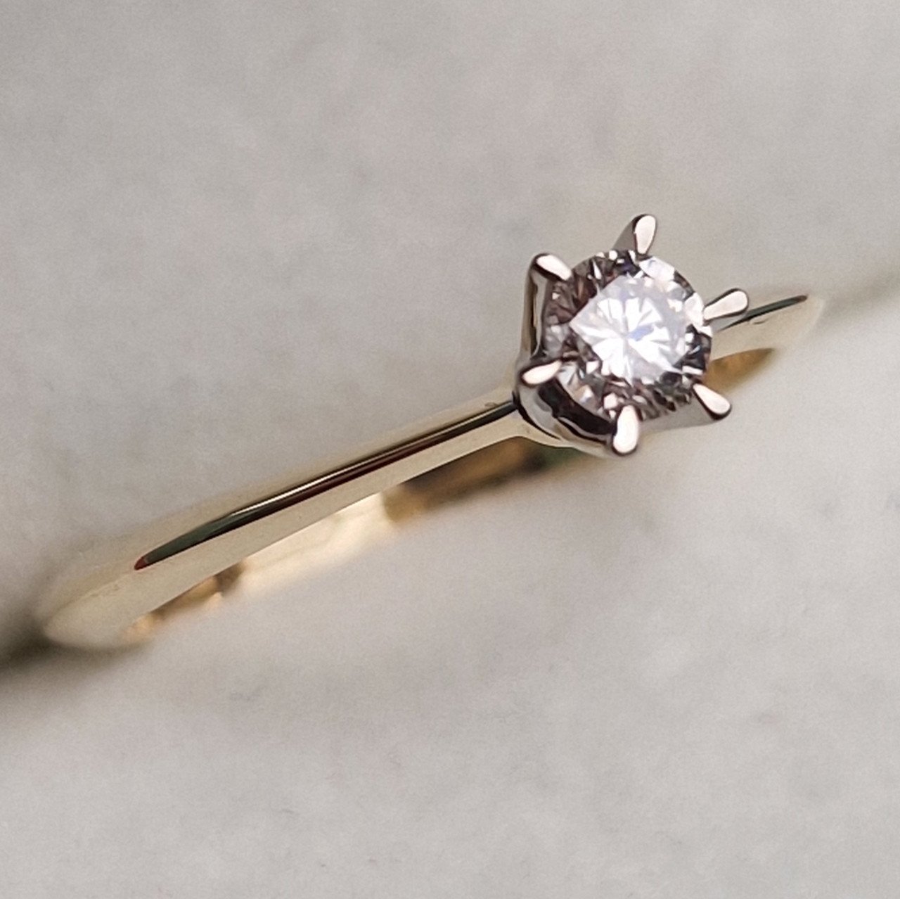 Кольцо Deimantas 100592672 16,5р 1,82гр 0,19ct. купить,NaN