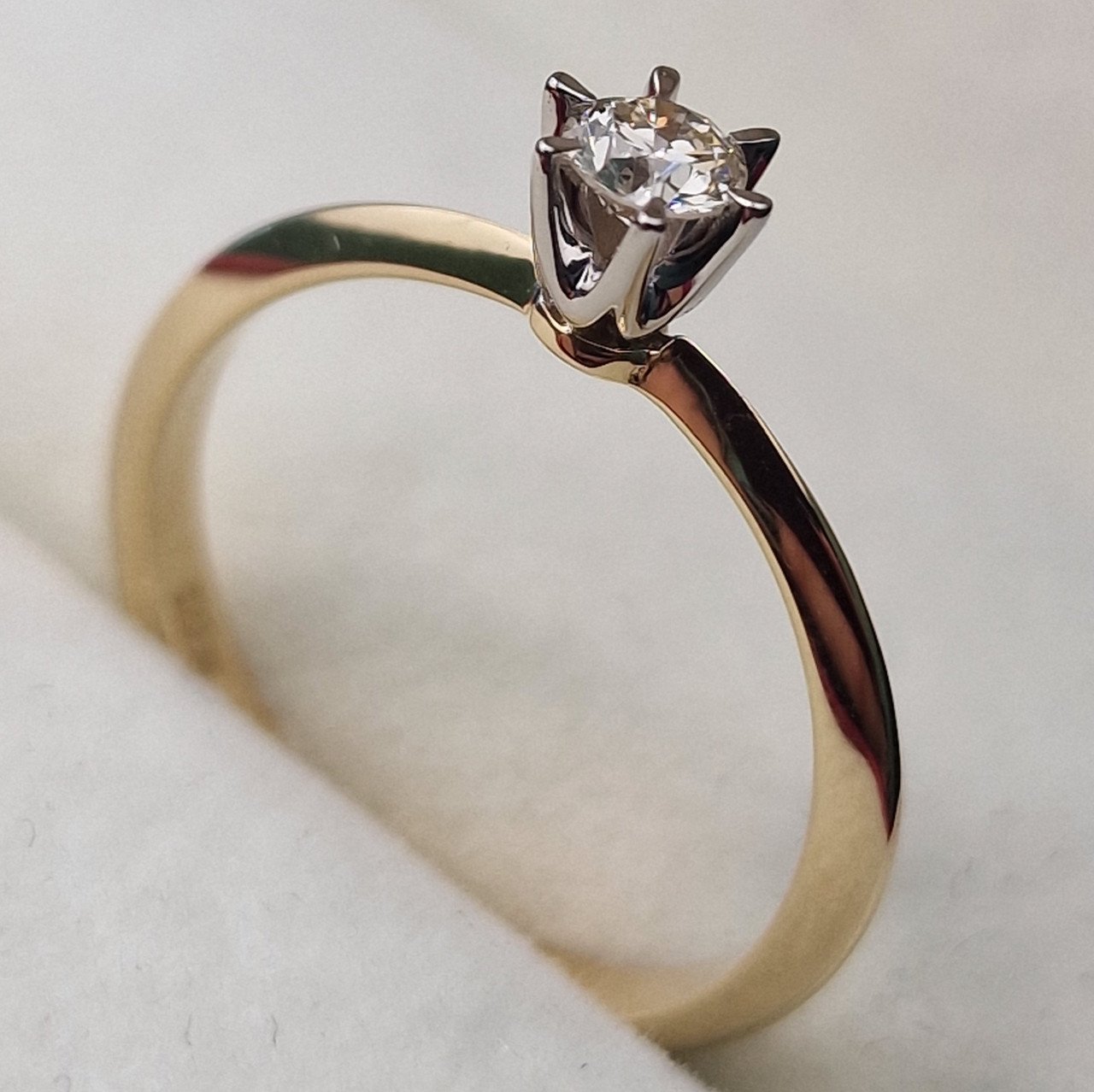 Кольцо Deimantas 100592672 16,5р 1,82гр 0,19ct. купить,NaN