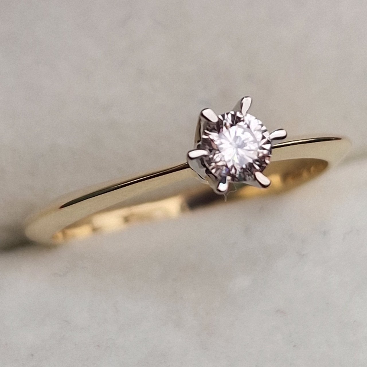 Кольцо Deimantas 100592996 16,5р 1,75гр 0,195ct. купить,NaN