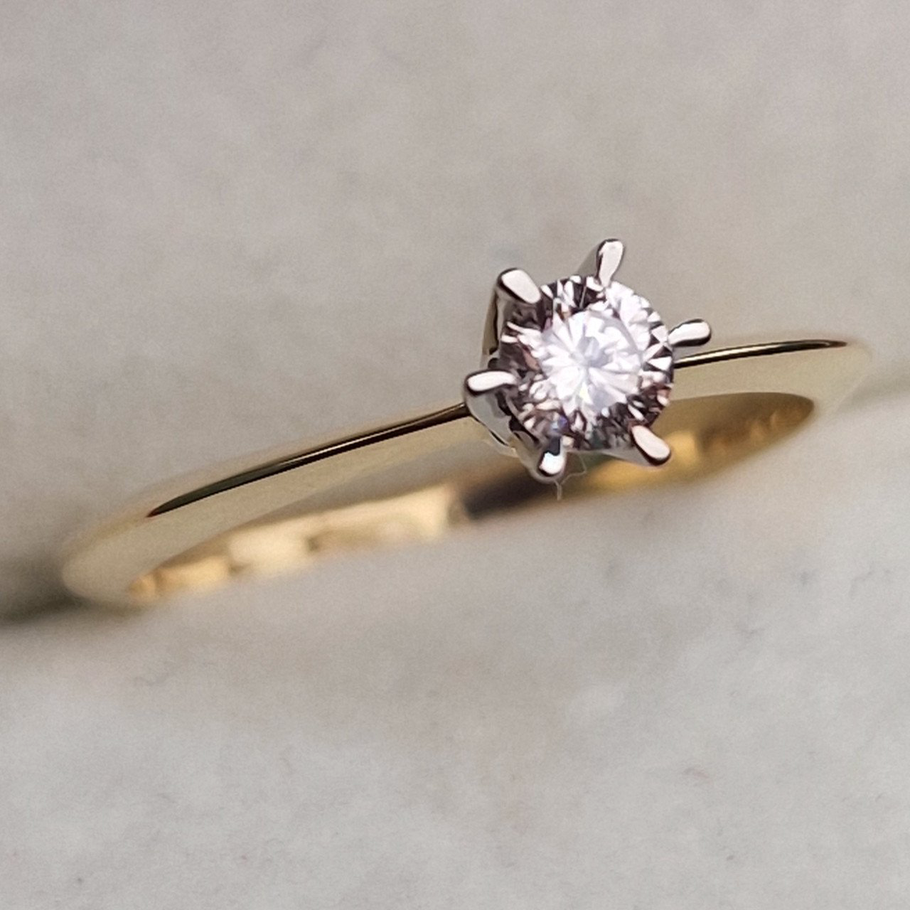 Кольцо Deimantas 100592996 16,5р 1,75гр 0,195ct. купить,NaN