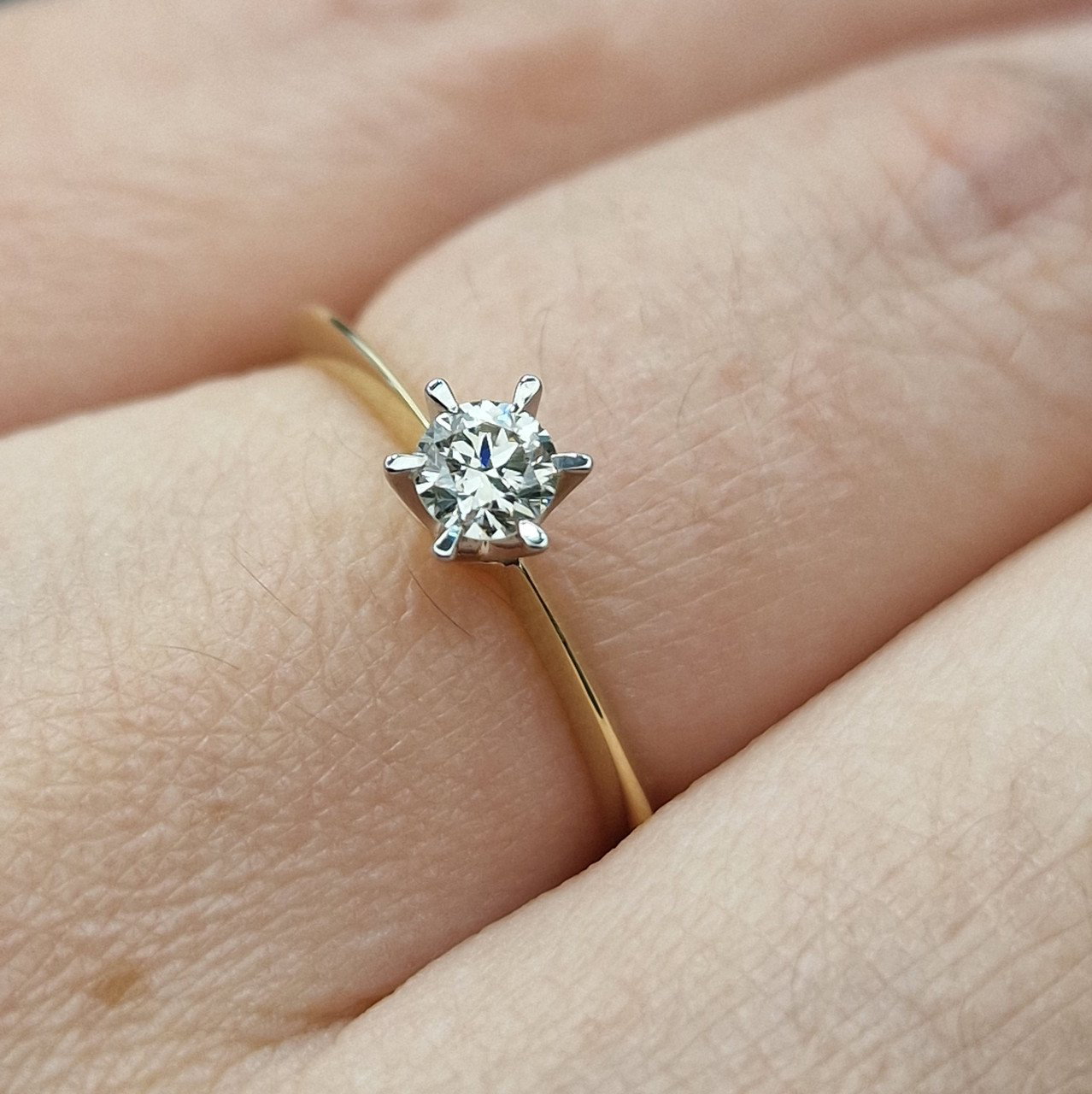 Кольцо Deimantas 100592680 16,5р 1,8гр 0,185ct. купить,NaN