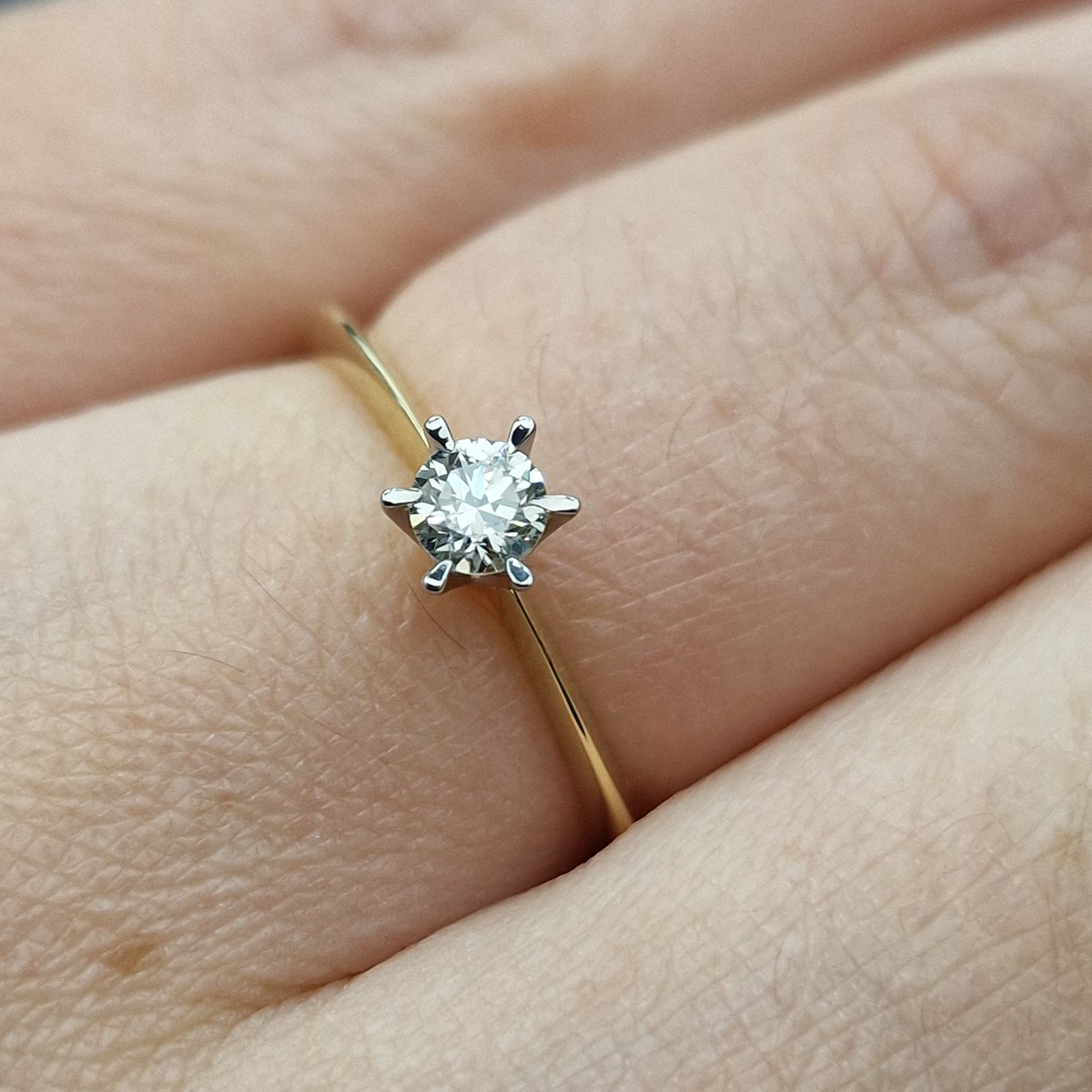 Кольцо Deimantas 100592680 16,5р 1,8гр 0,185ct. купить,NaN