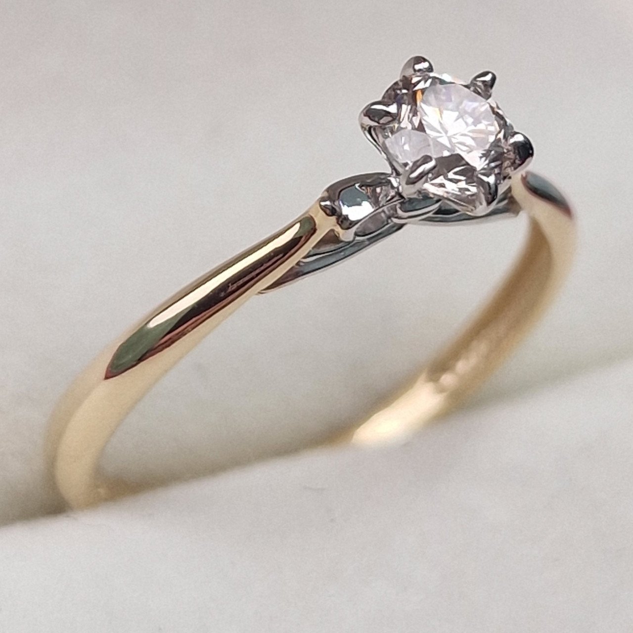Кольцо Deimantas 100581322 17р 1,33гр 0,40ct. купить,NaN
