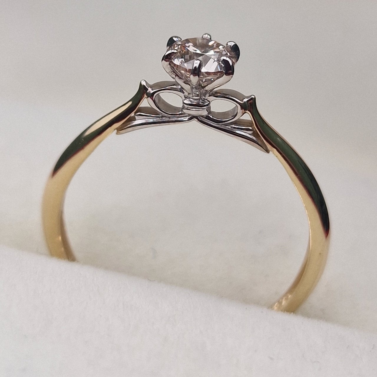 Кольцо Deimantas 100581322 17р 1,33гр 0,40ct. купить,NaN