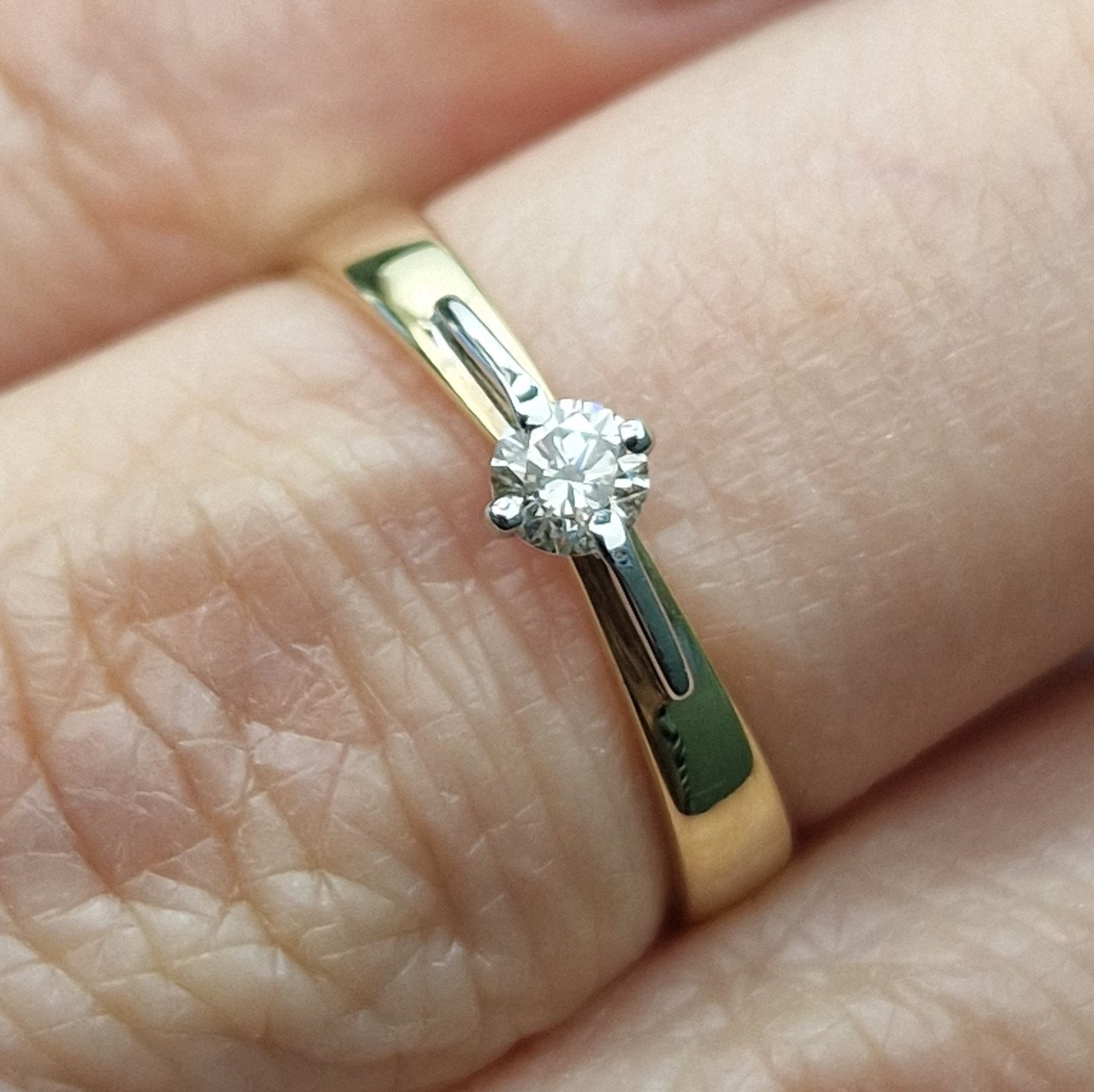 Кольцо Deimantas 100591574 16р 1,07гр 0,124ct. купить,NaN
